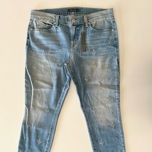 NWT - Level 99 Women’s Floral Embroidered Denim Raw Hems Skinny Jeans Size 29